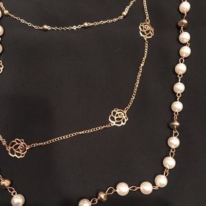 Pearl and gold layered necklace